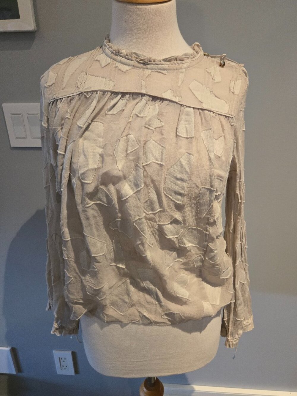 Wilfred Le Fou Chiffon Appliqué Blouse | Size XS | Beige
